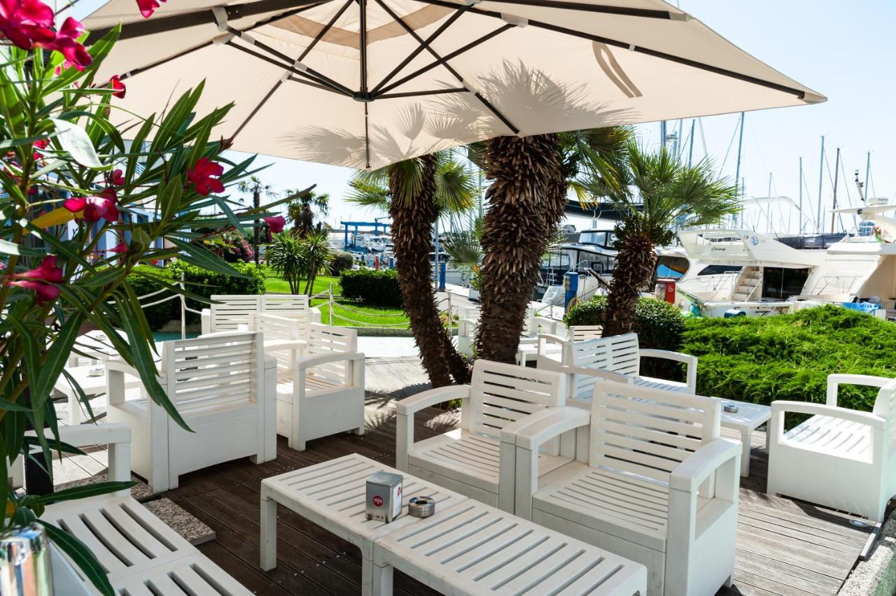 Onda Marina Residence Cesena Bagian luar foto